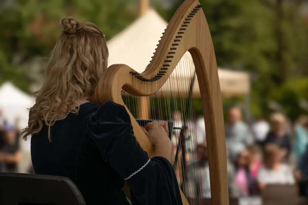 Celtic Harp: Origin, Styles and Distinctive Features