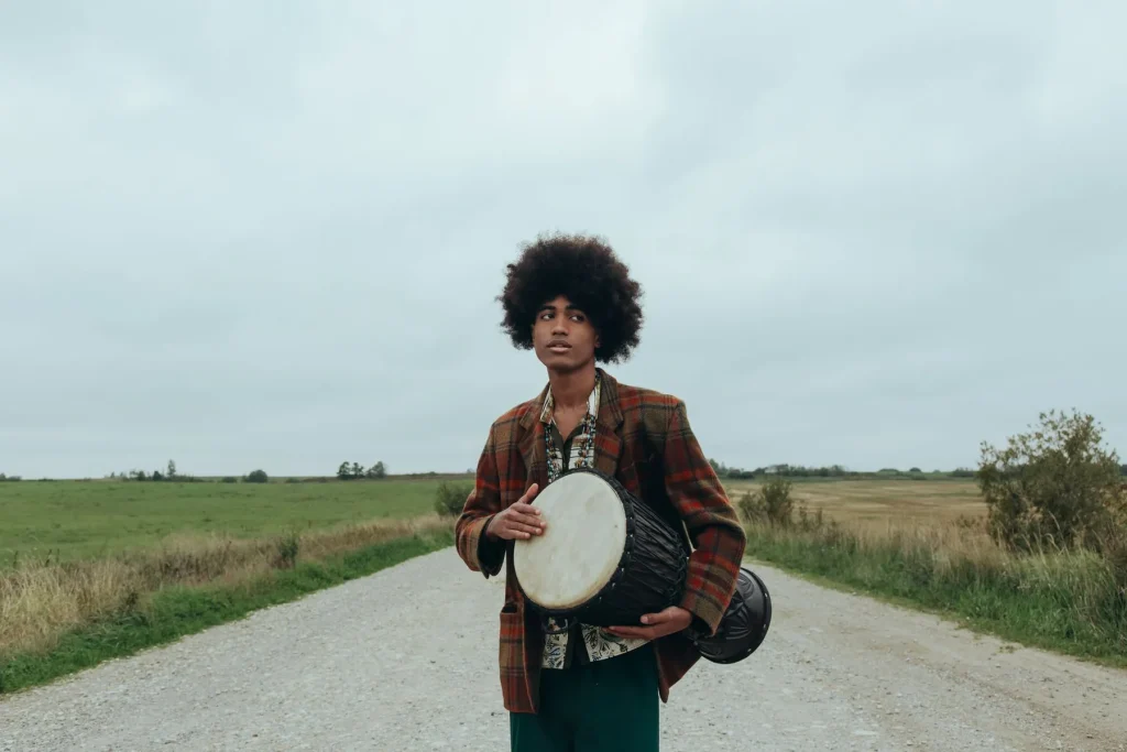 Djembe: pronunciation, spelling, and differences in usage