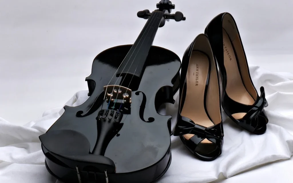 Instruments à cordes : la place unique de la harpe