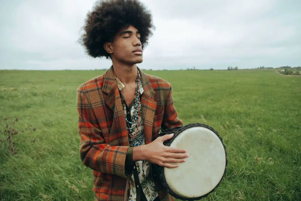 Handmade djembe: how to recognize a good shell and quality carving
