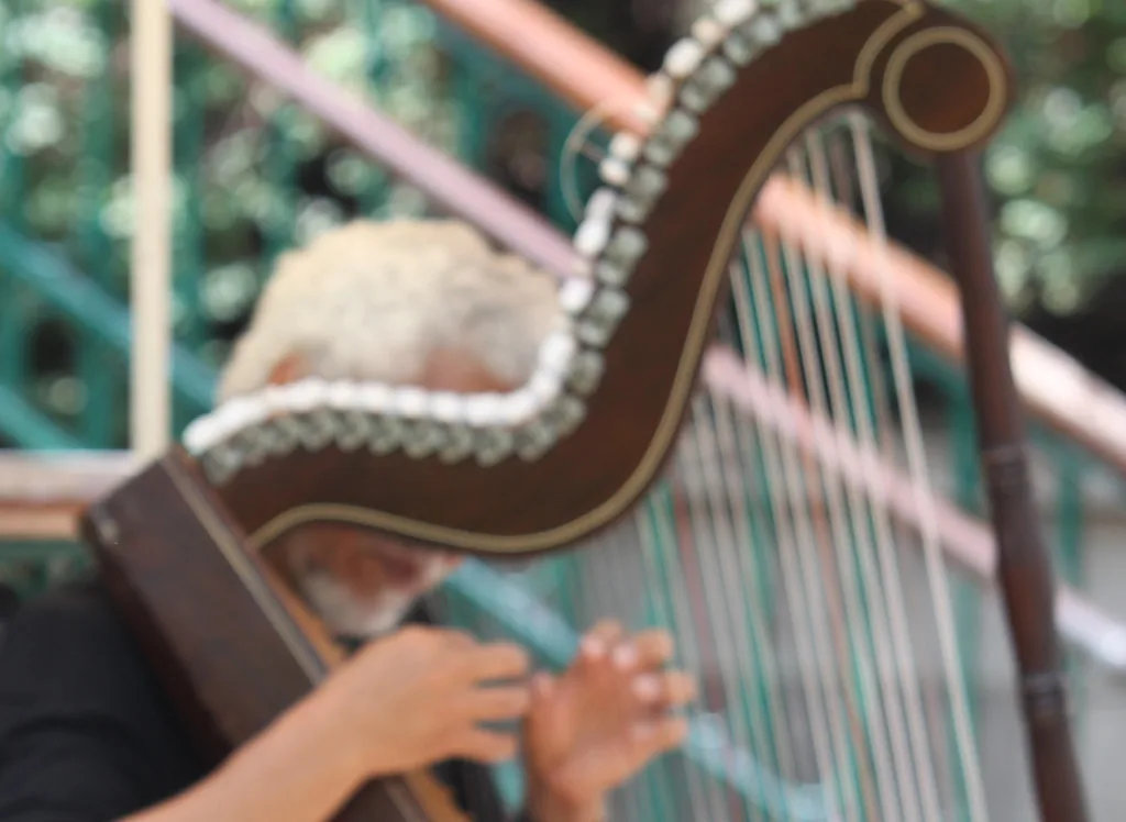 Accorder une harpe celtique facilement